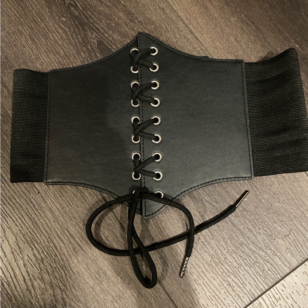 Medium black waist corset, with snaps
